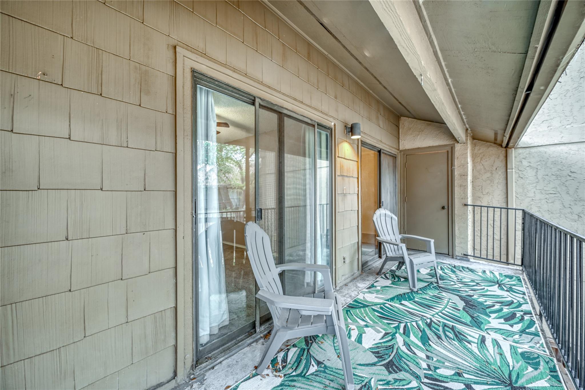 1202 Thorpe Ln #616 Property Photo 11