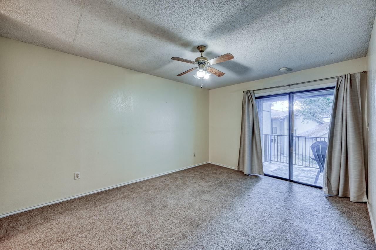 1202 Thorpe Ln #616 Property Photo 13