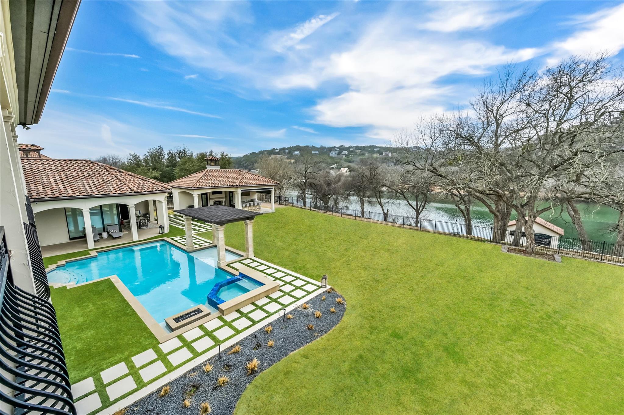14132 Flat Top Ranch Rd Property Photo 3