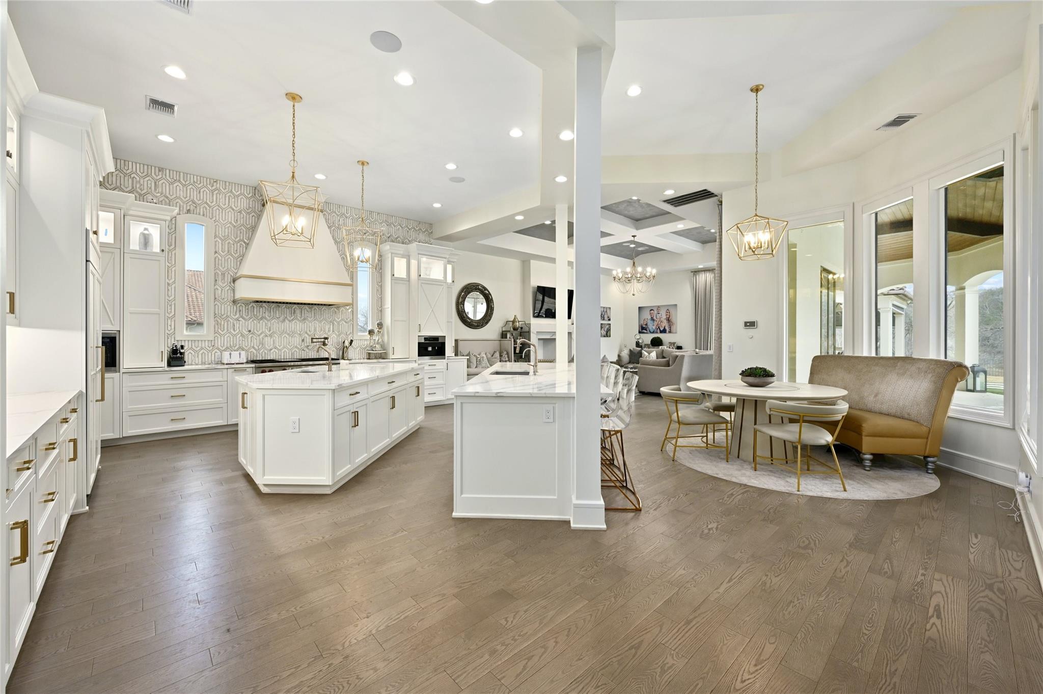 14132 Flat Top Ranch Rd Property Photo 12