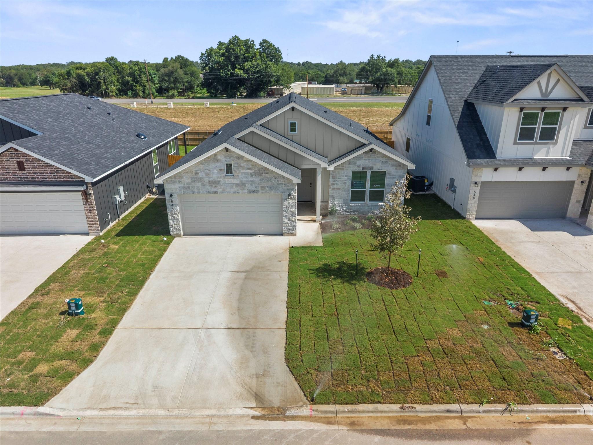 544 Gus Loop Property Photo 4