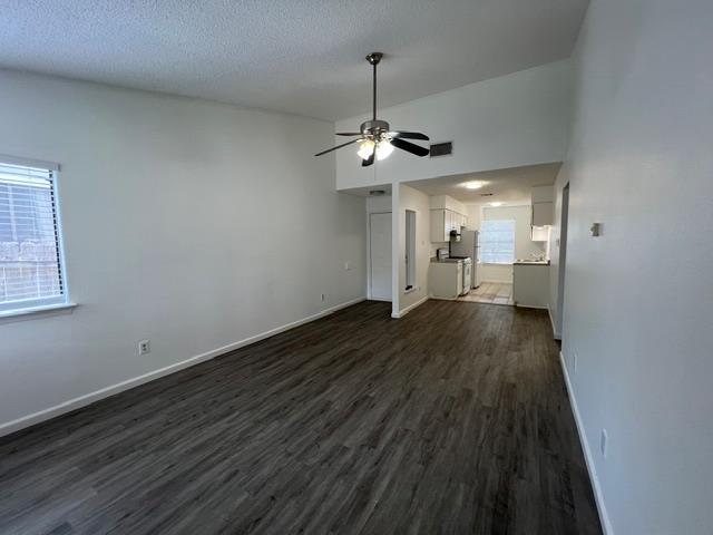 1428 W Braker Ln #a Property Photo 3
