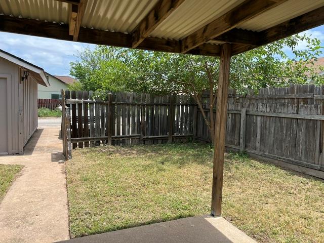 1428 W Braker Ln #a Property Photo 8