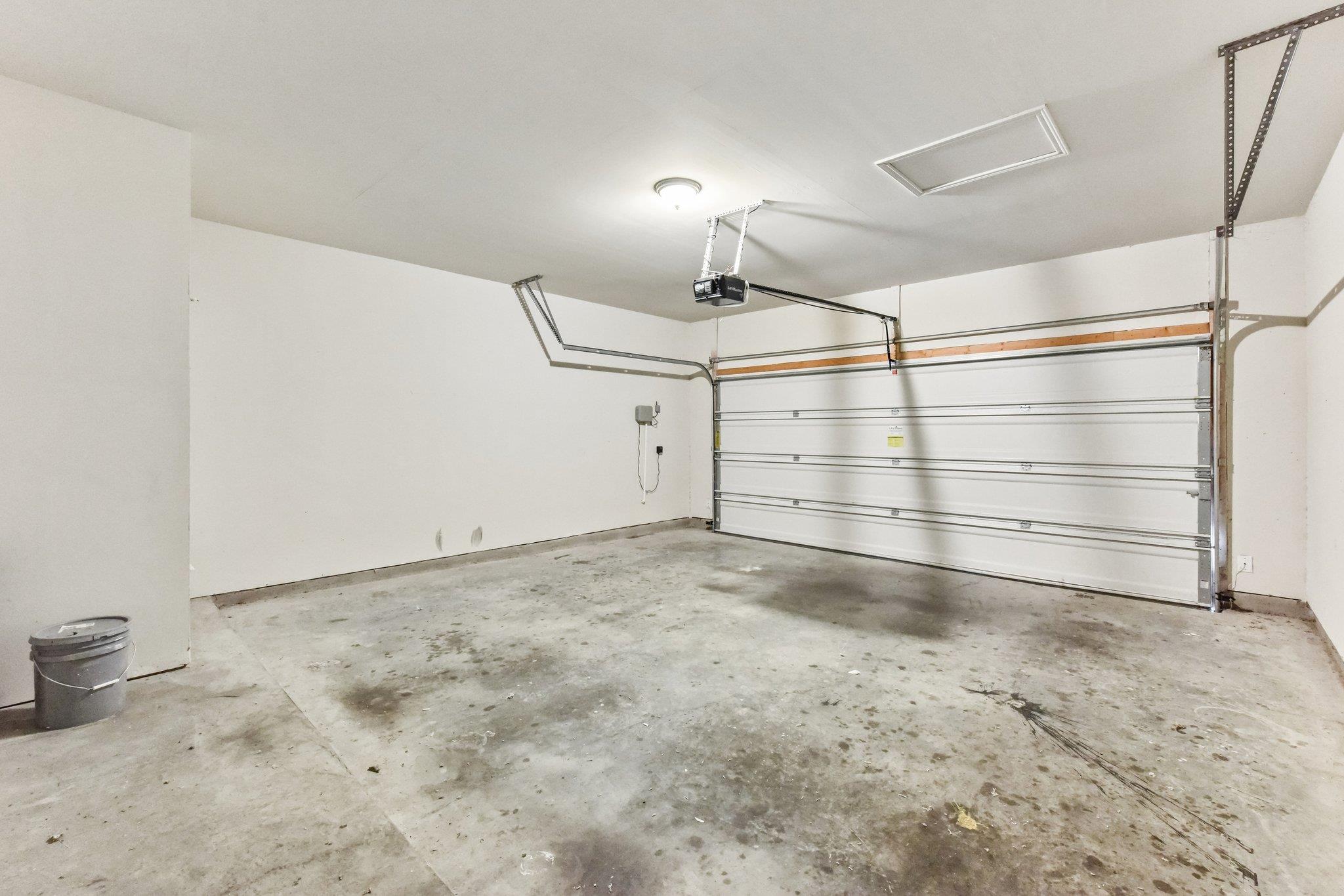 105 Green Jay Dr Property Photo 36