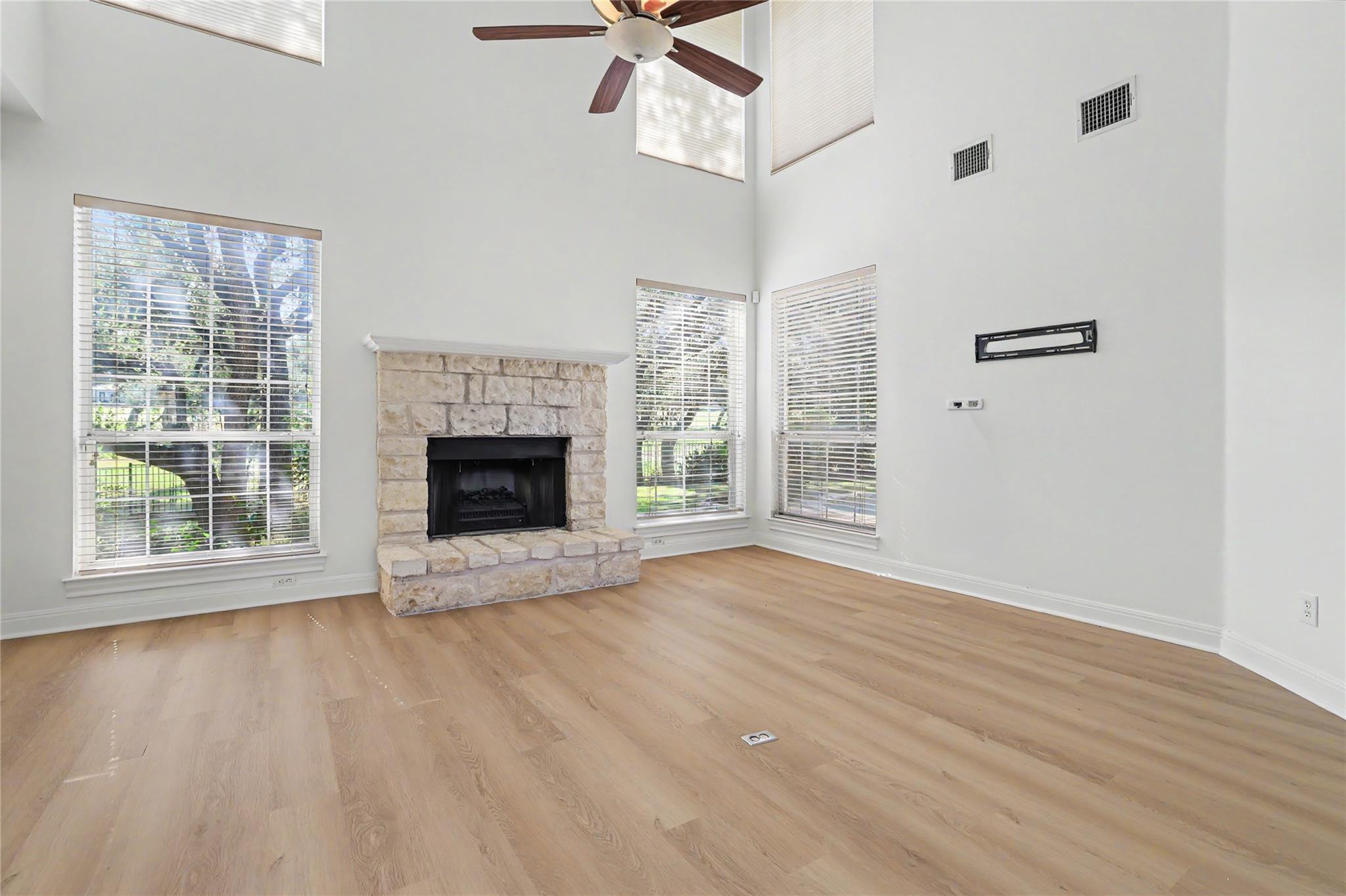 38 Tiburon Dr Property Photo 9