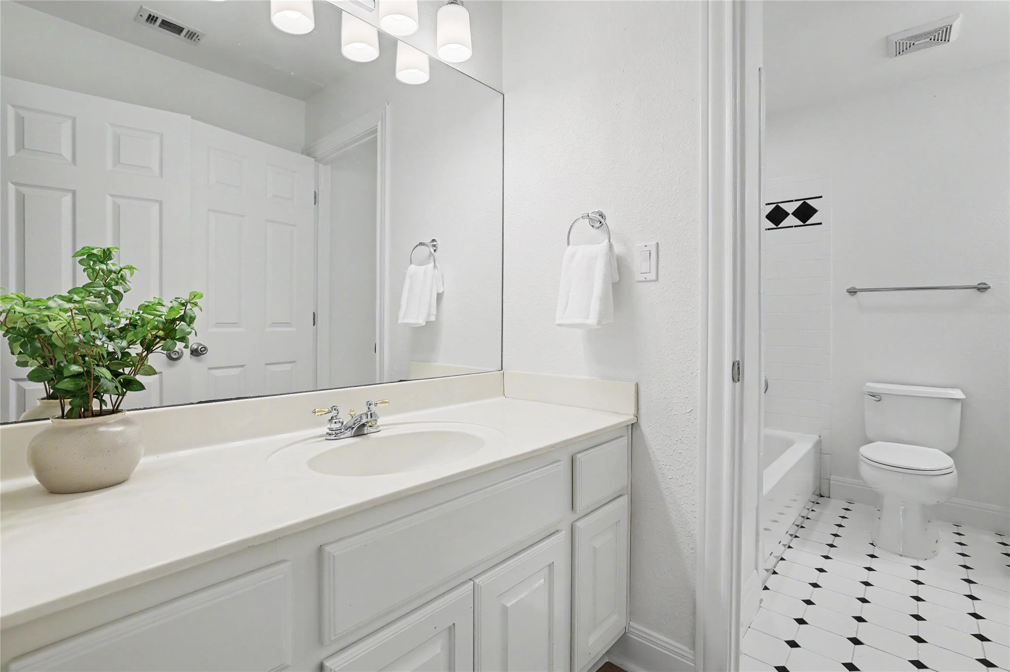 38 Tiburon Dr Property Photo 28
