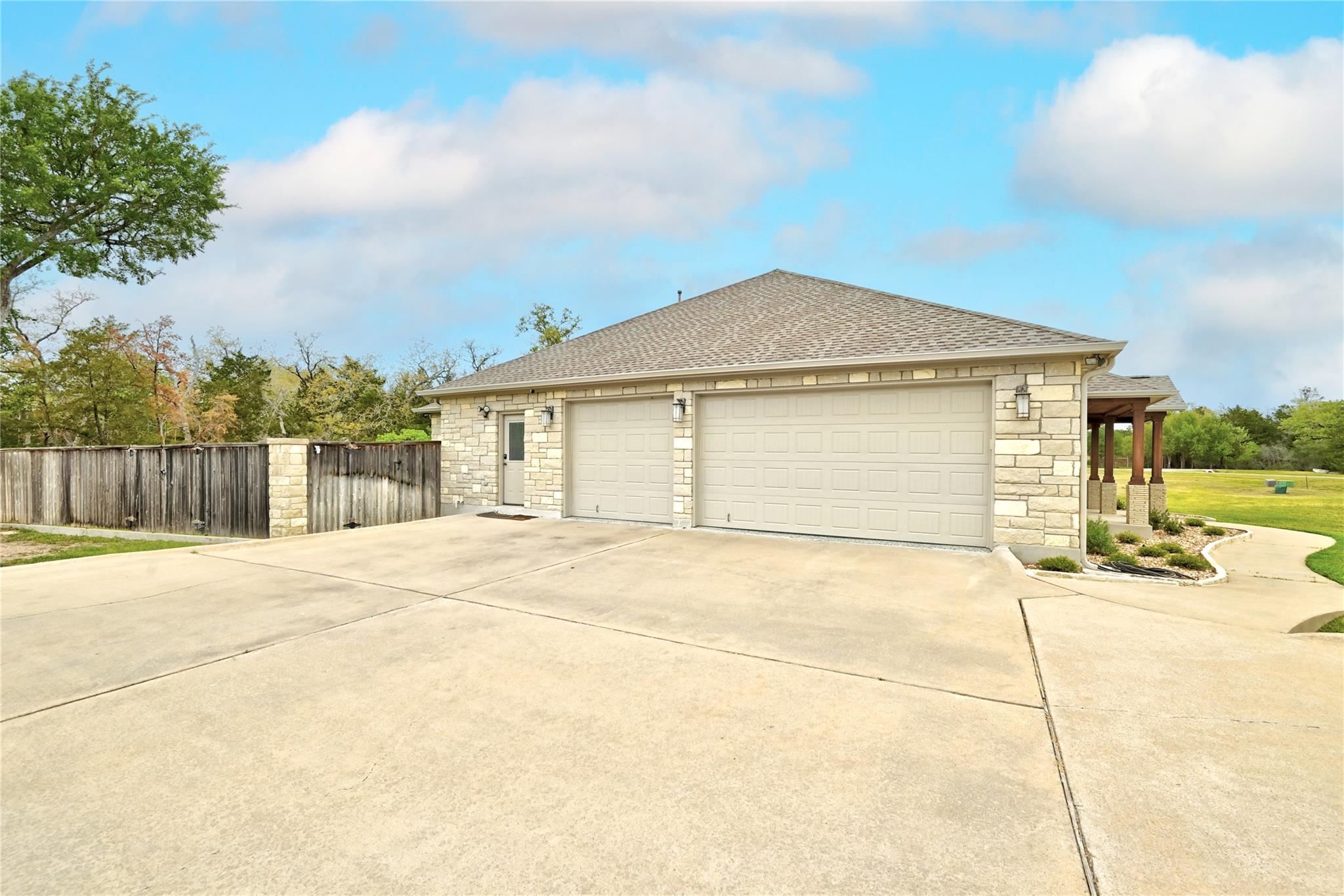 140 Winchester Rd Property Photo 32