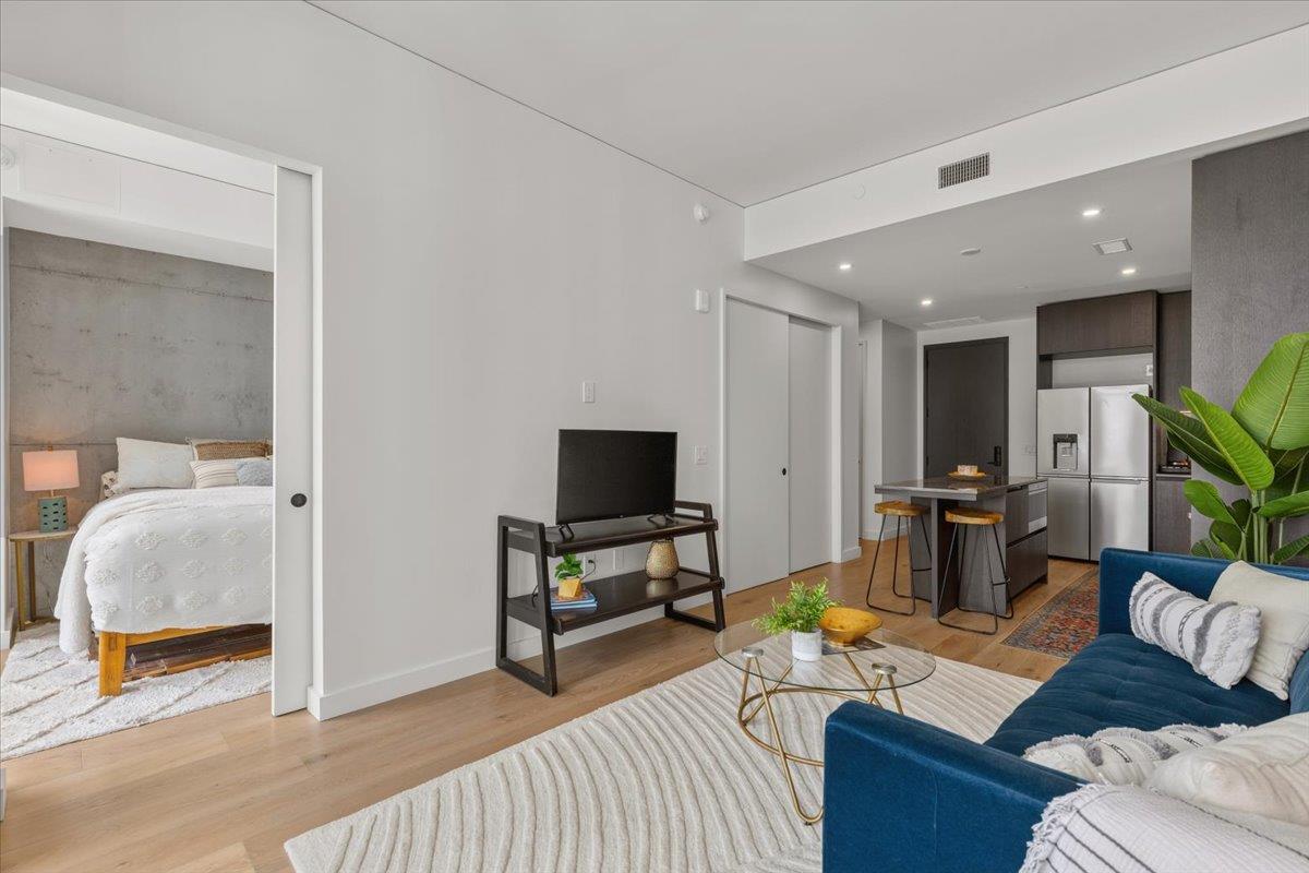 610 Davis St #1909 Property Photo 10