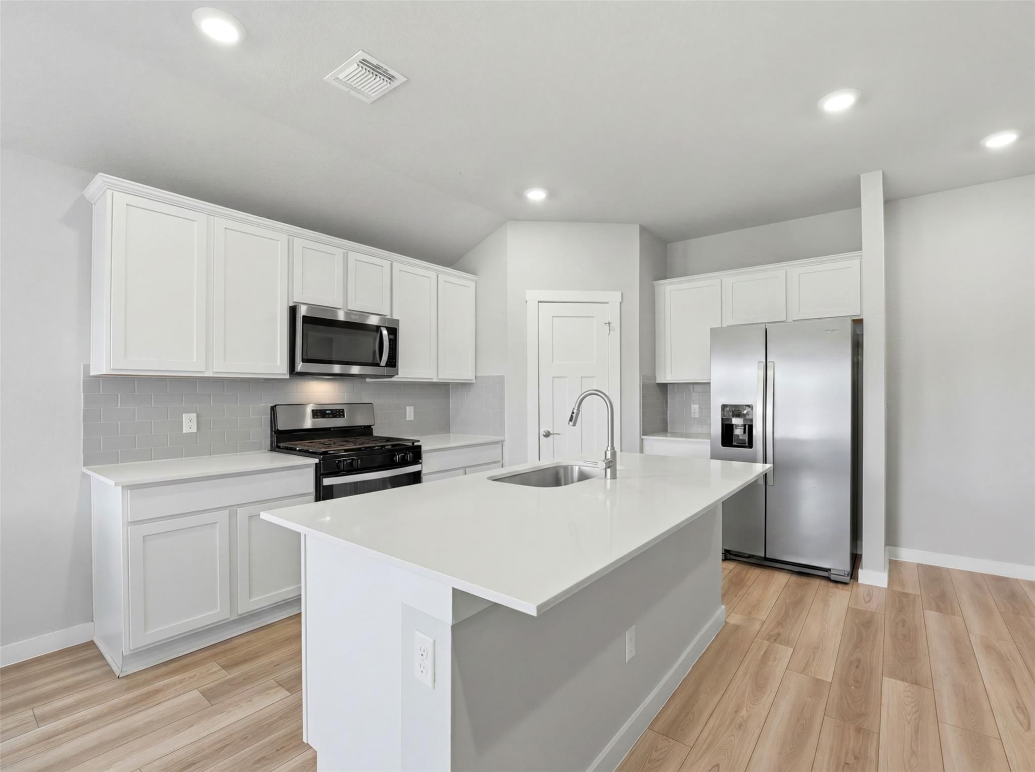 1024 Tipton St Property Photo 3