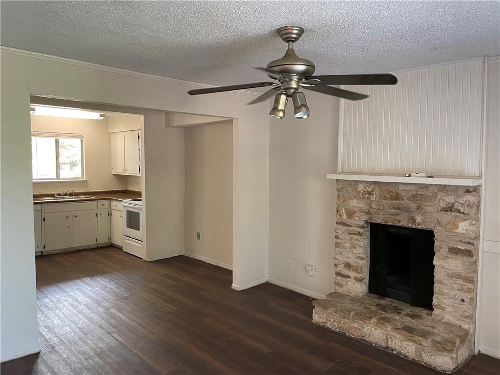 1601 Taylor Gaines St #b Property Photo 2