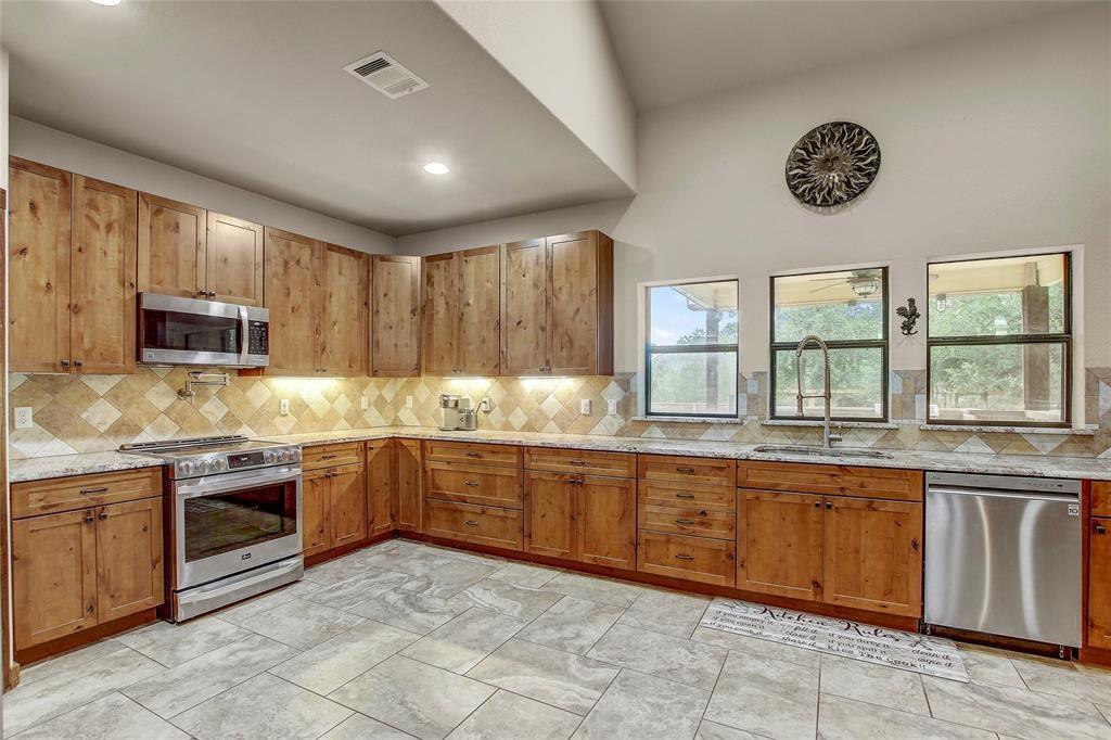 18197 Fm 619 Property Photo 11
