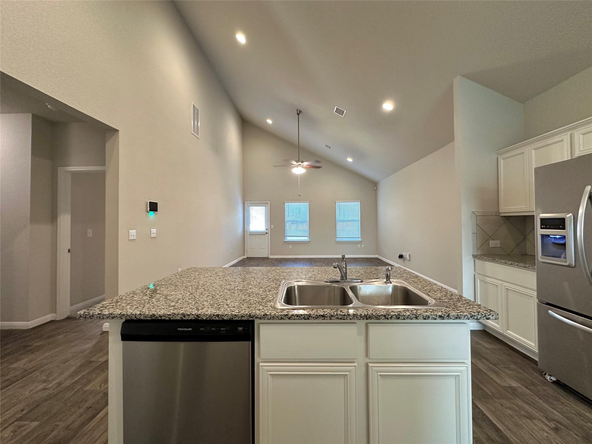 10701 Seguin Rd Property Photo 8