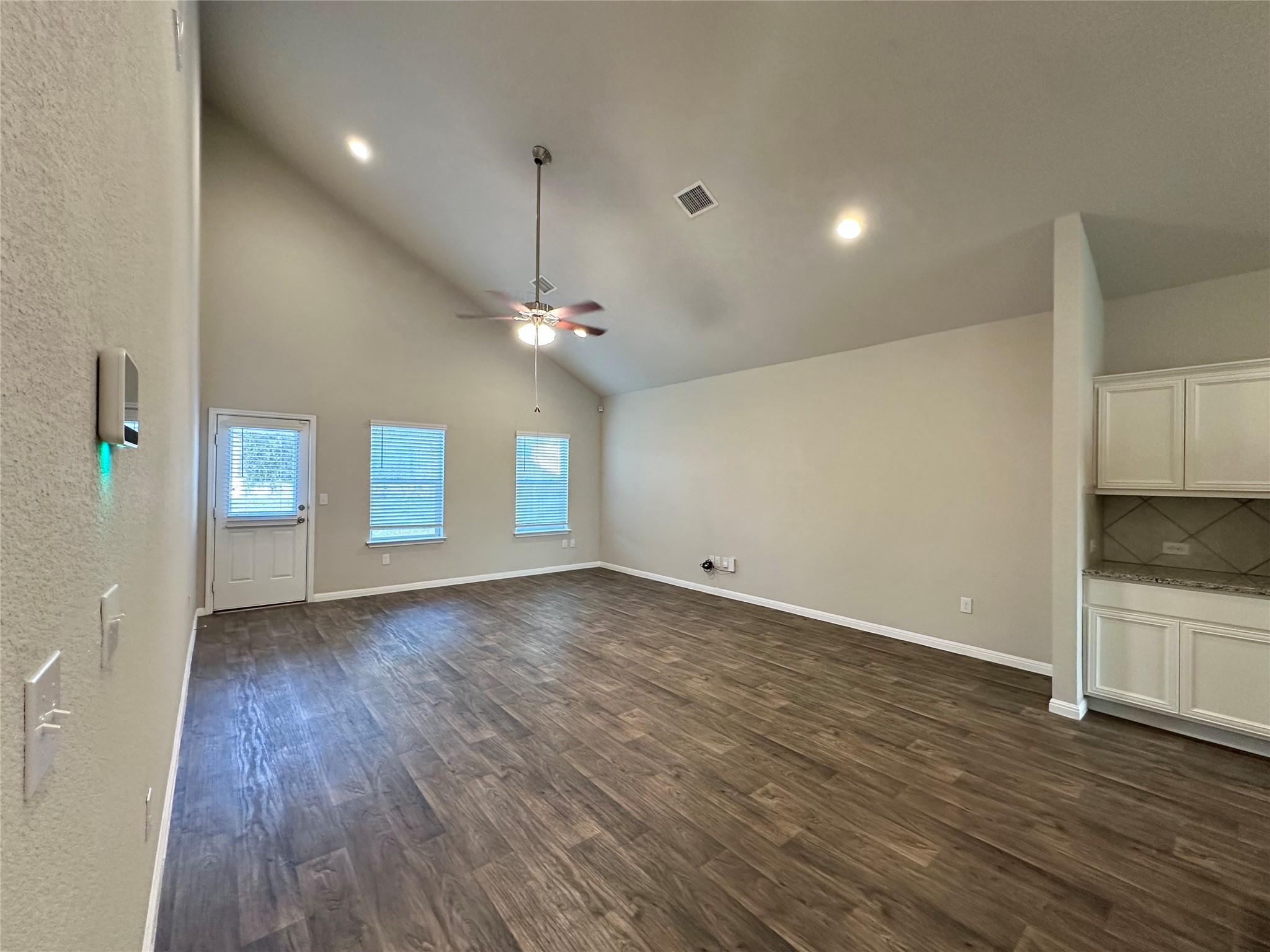 10701 Seguin Rd Property Photo 10