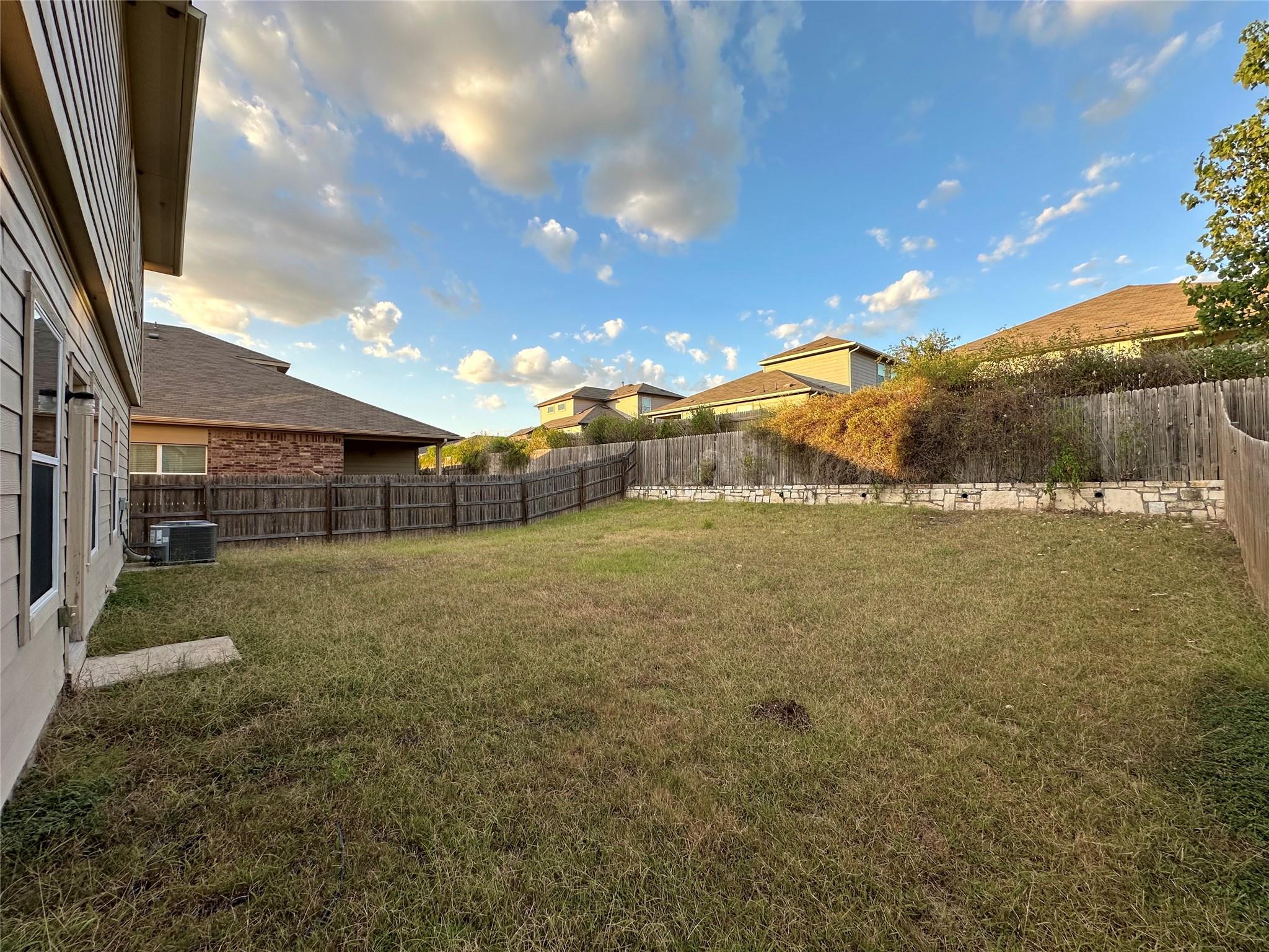 10701 Seguin Rd Property Photo 32