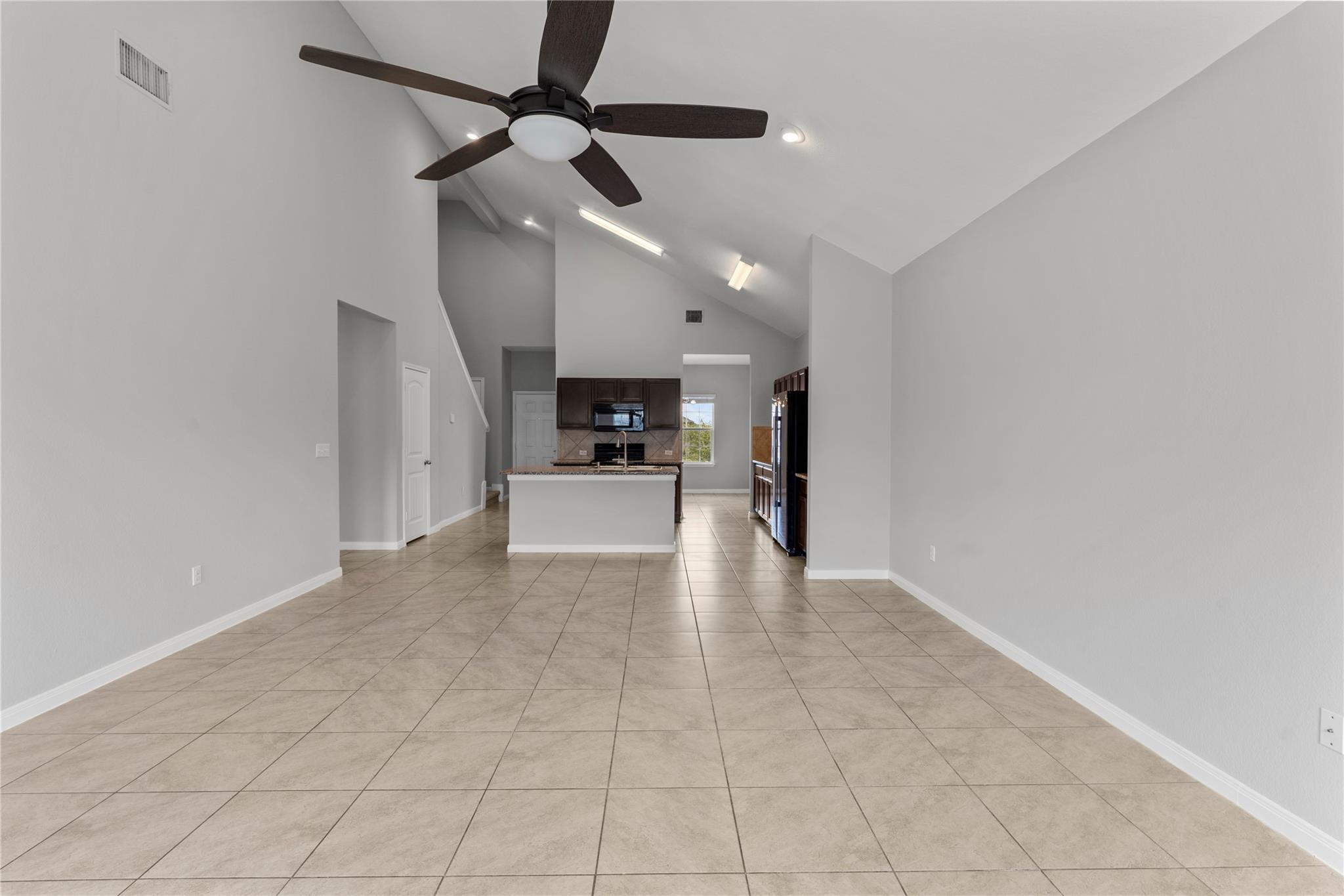 314 Dusky Thrush Dr Property Photo 8