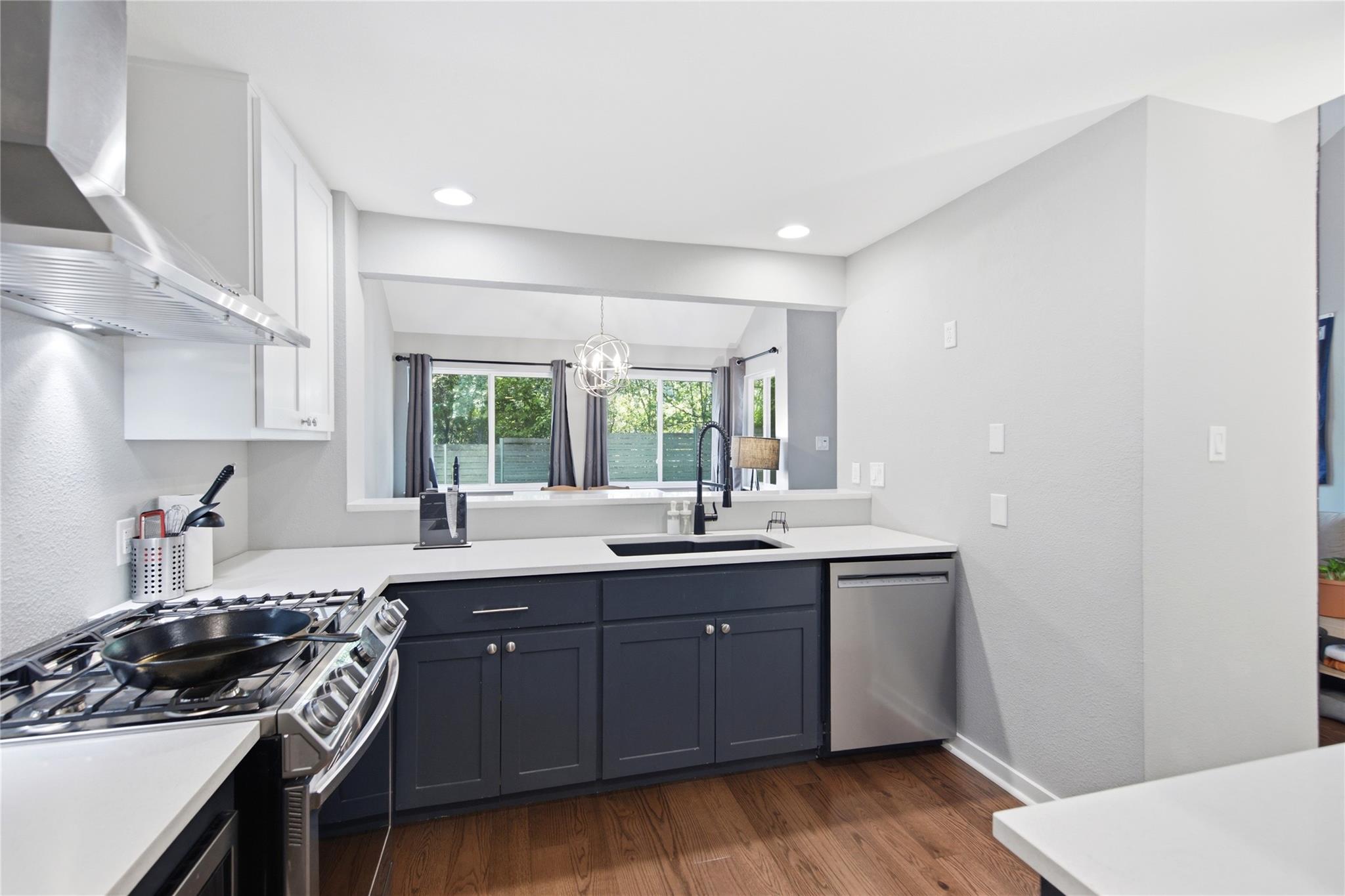 6107 Avery Island Ave Property Photo 14