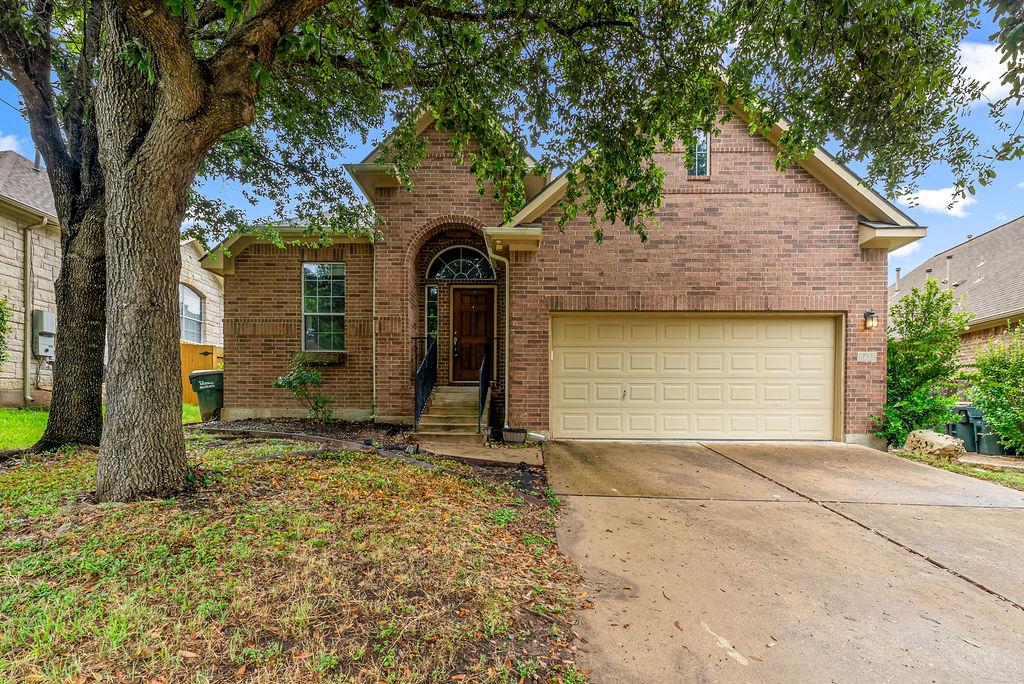 2217 Westfalian Trl Property Photo 2