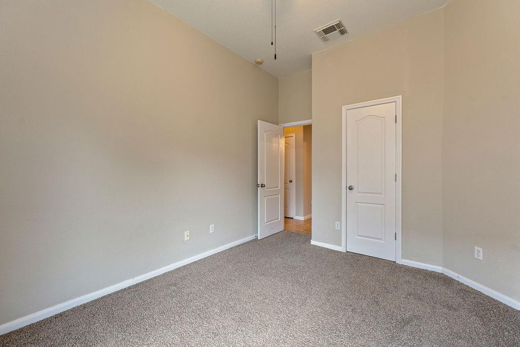 2217 Westfalian Trl Property Photo 13