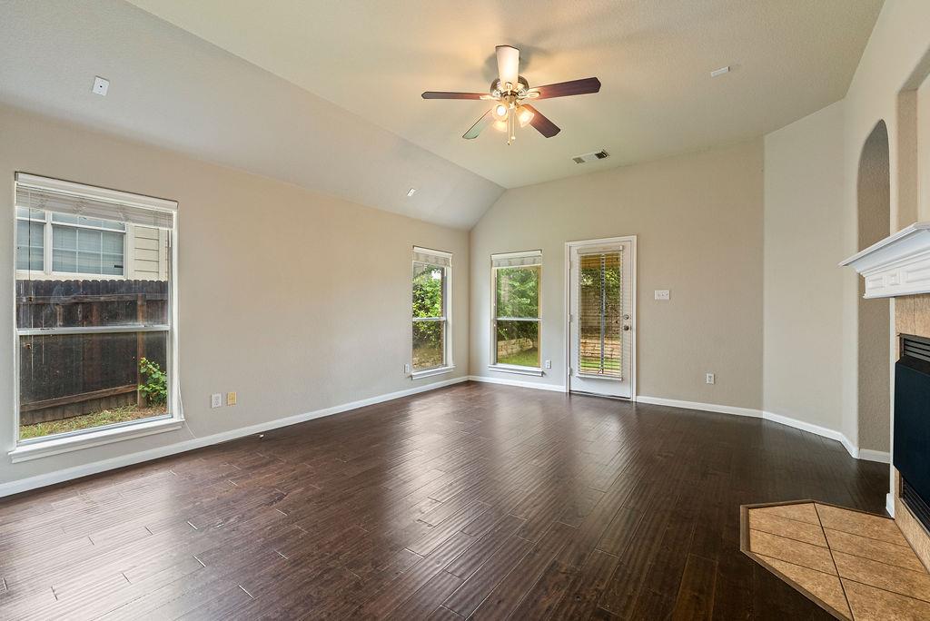2217 Westfalian Trl Property Photo 15