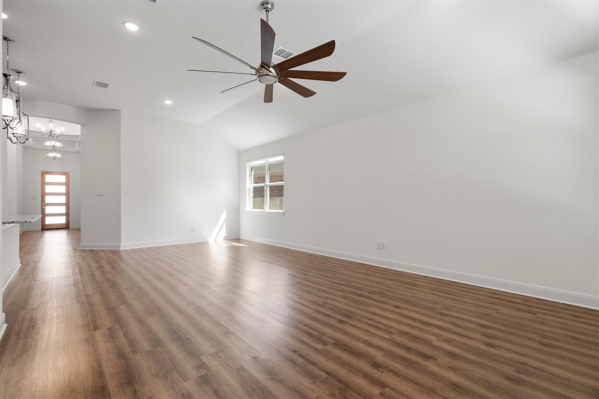 129 Du Bois Ln Property Photo 3