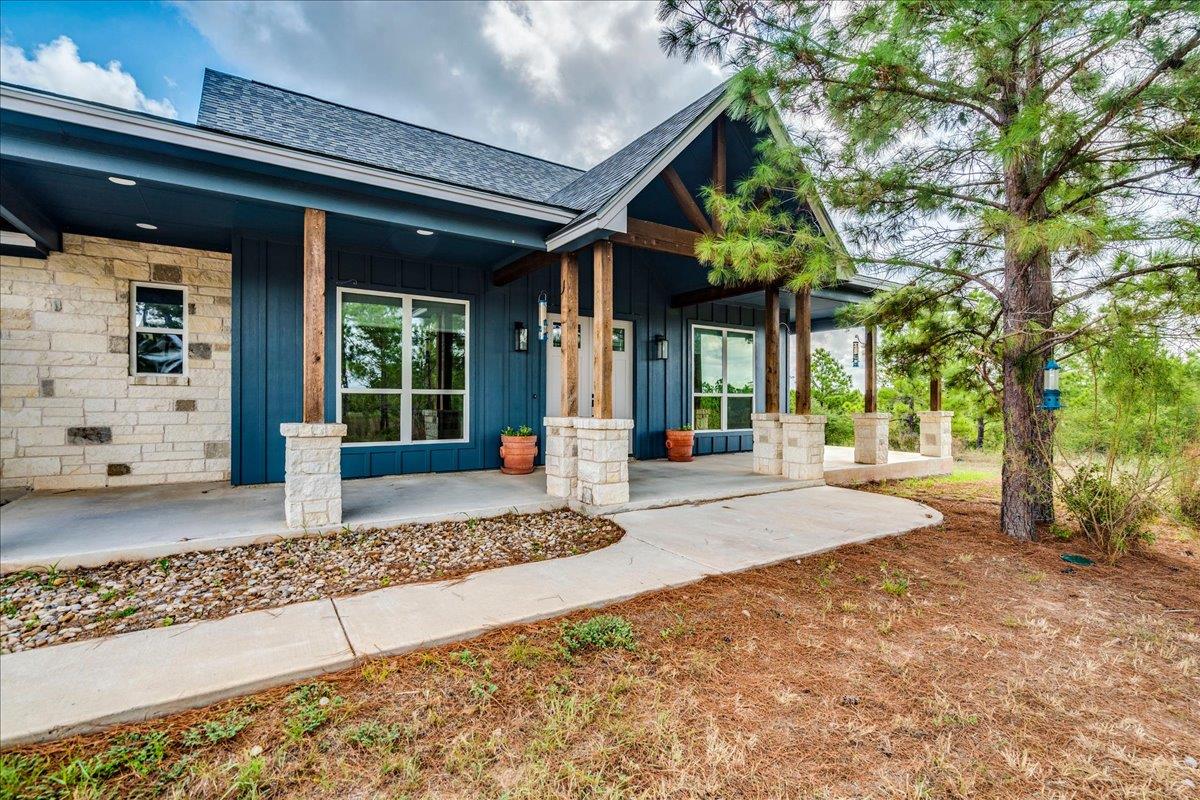355 Mcallister Rd Property Photo 4