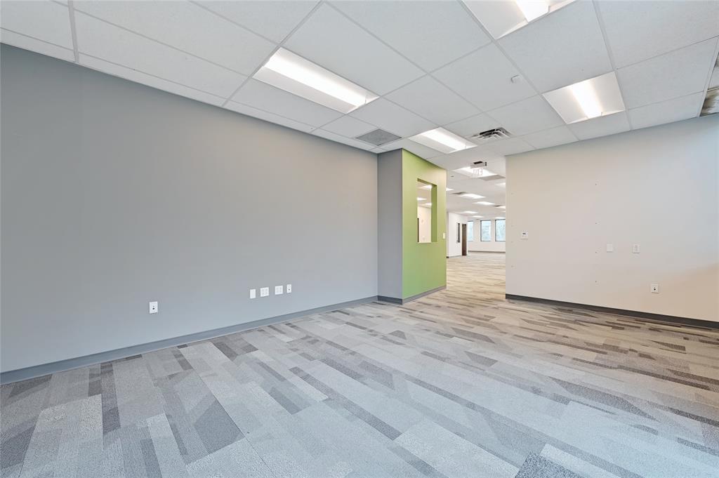 8001 Centre Park Dr #120 Property Photo 17