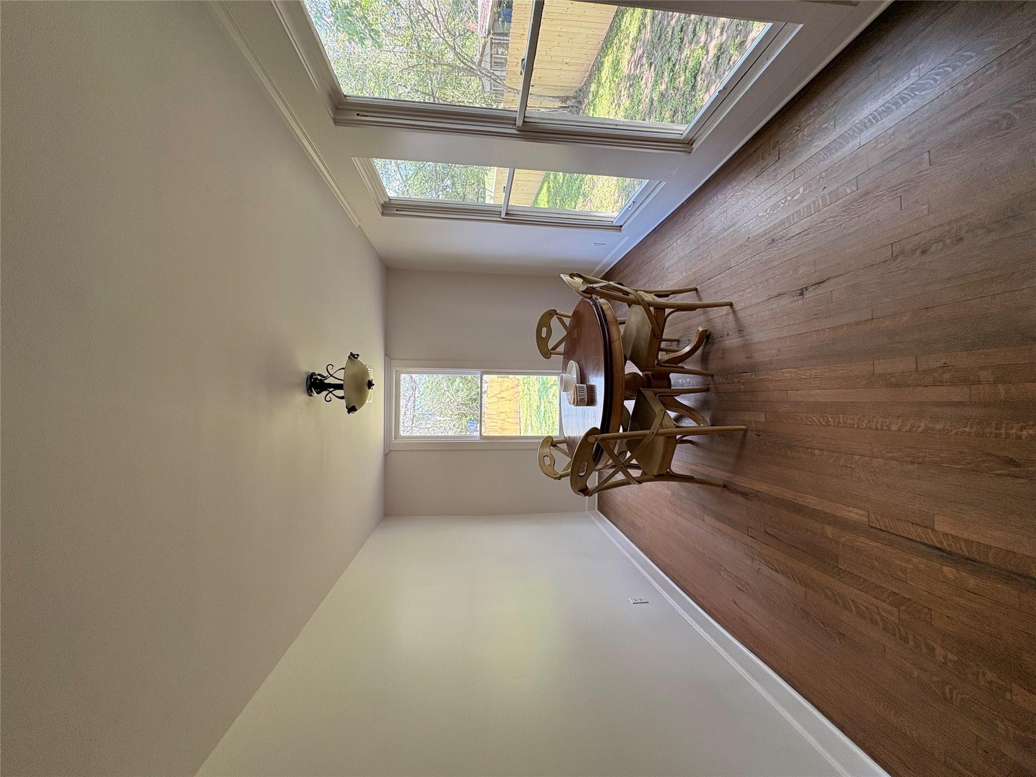 105 S Cedar St Property Photo 11