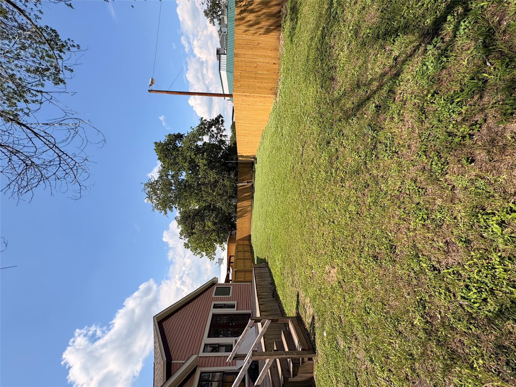 105 S Cedar St Property Photo 19