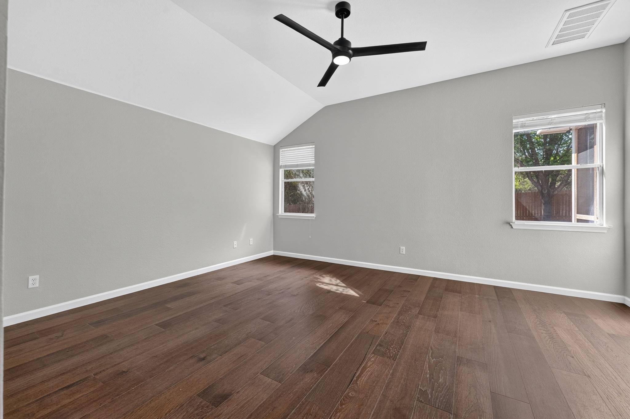 1004 Applerock None Property Photo 22