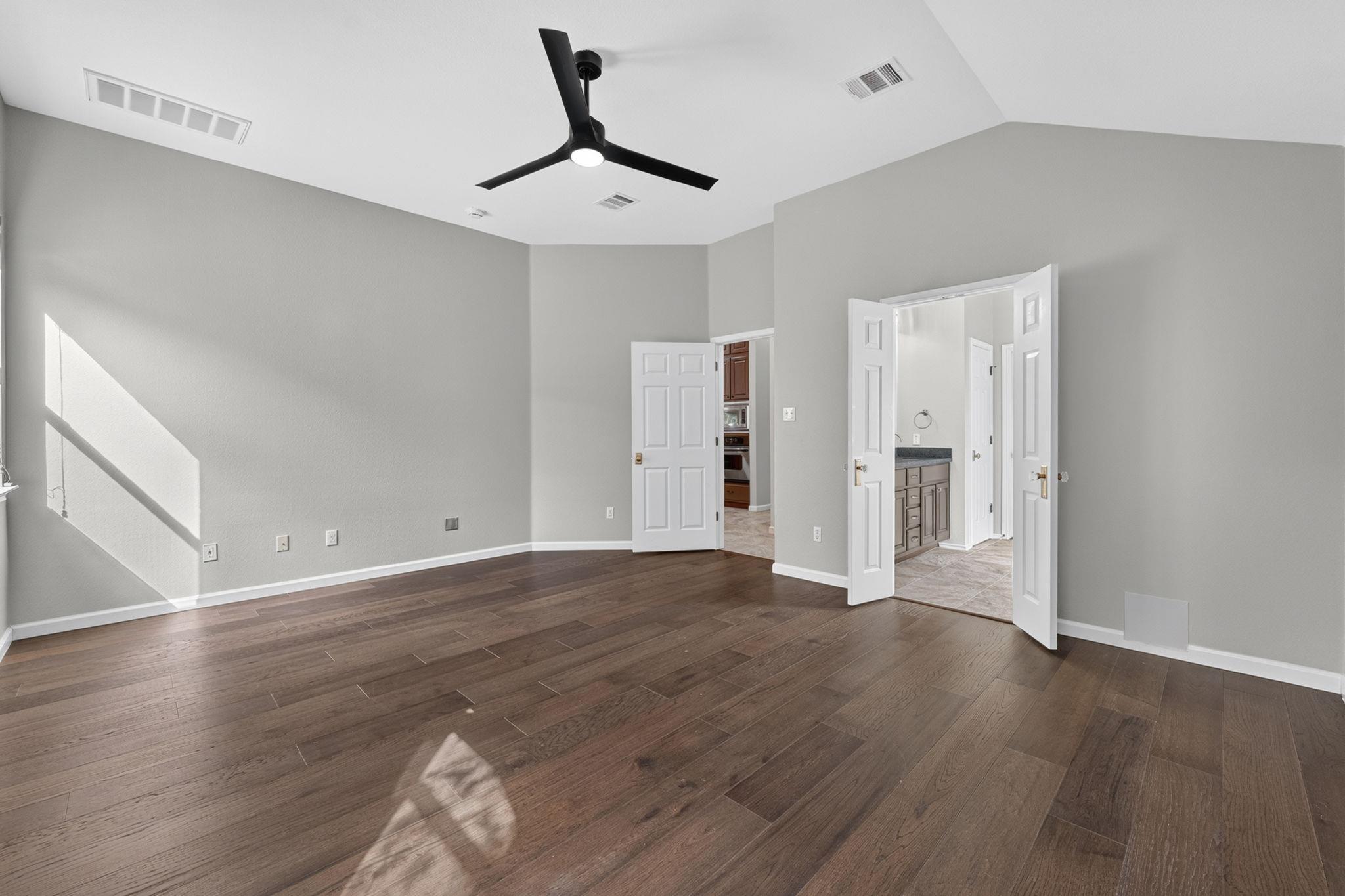 1004 Applerock None Property Photo 23