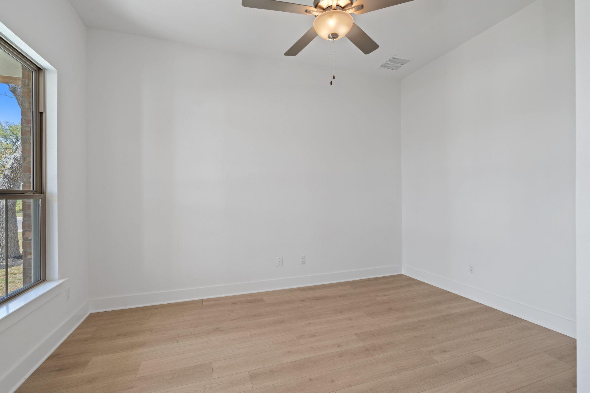 109 Roaring River Cir Property Photo 6