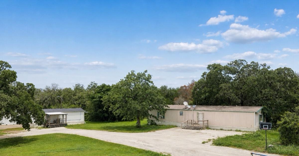 1360 71 Hwy W Property Photo 6