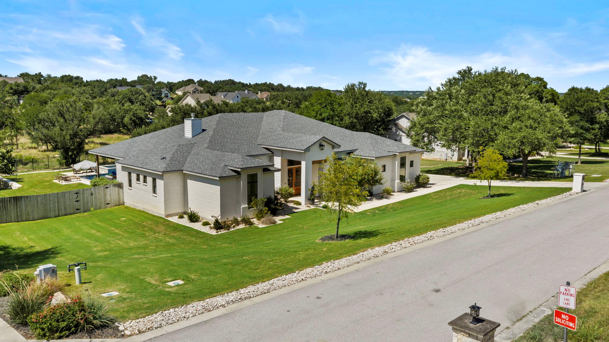 105 Taylor Creek Way Property Photo 3