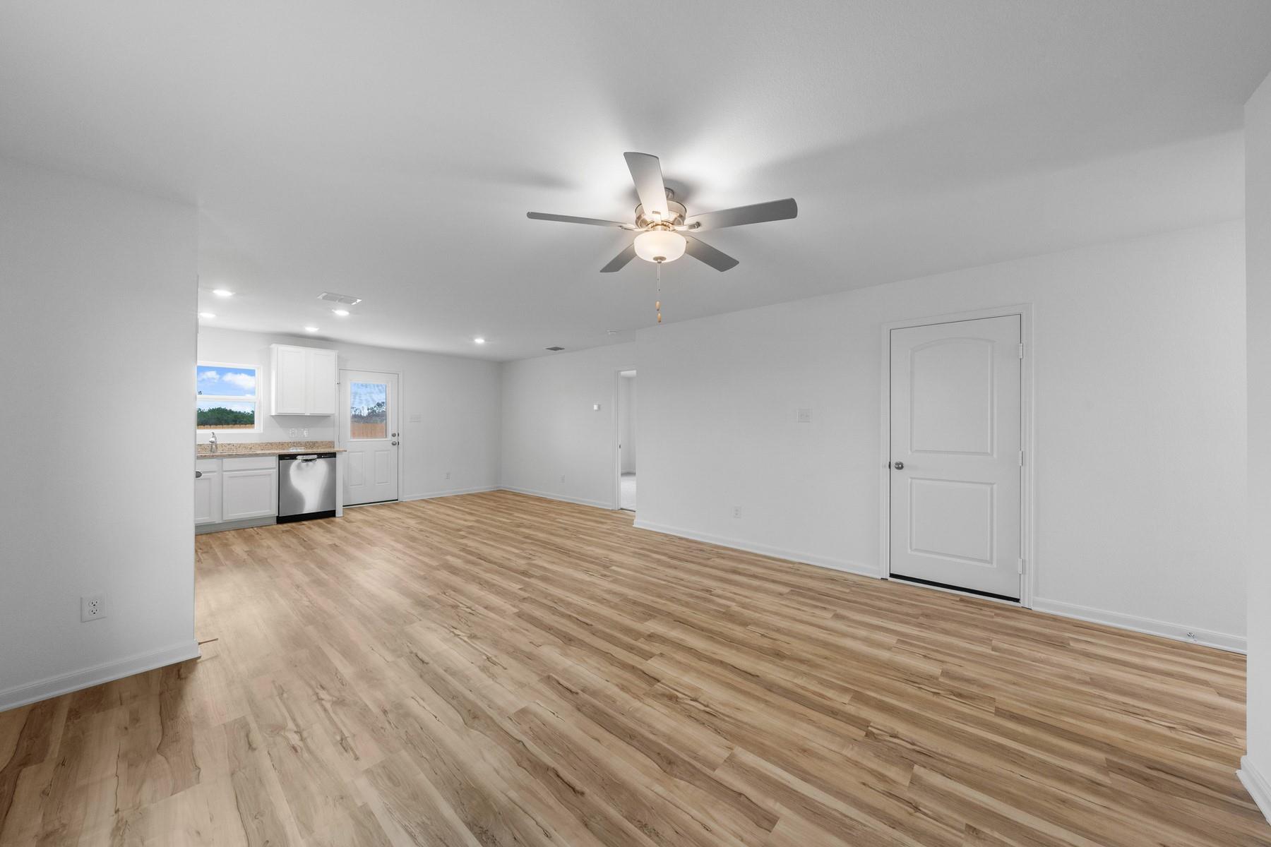 330 Low Pasture Trl Property Photo 5