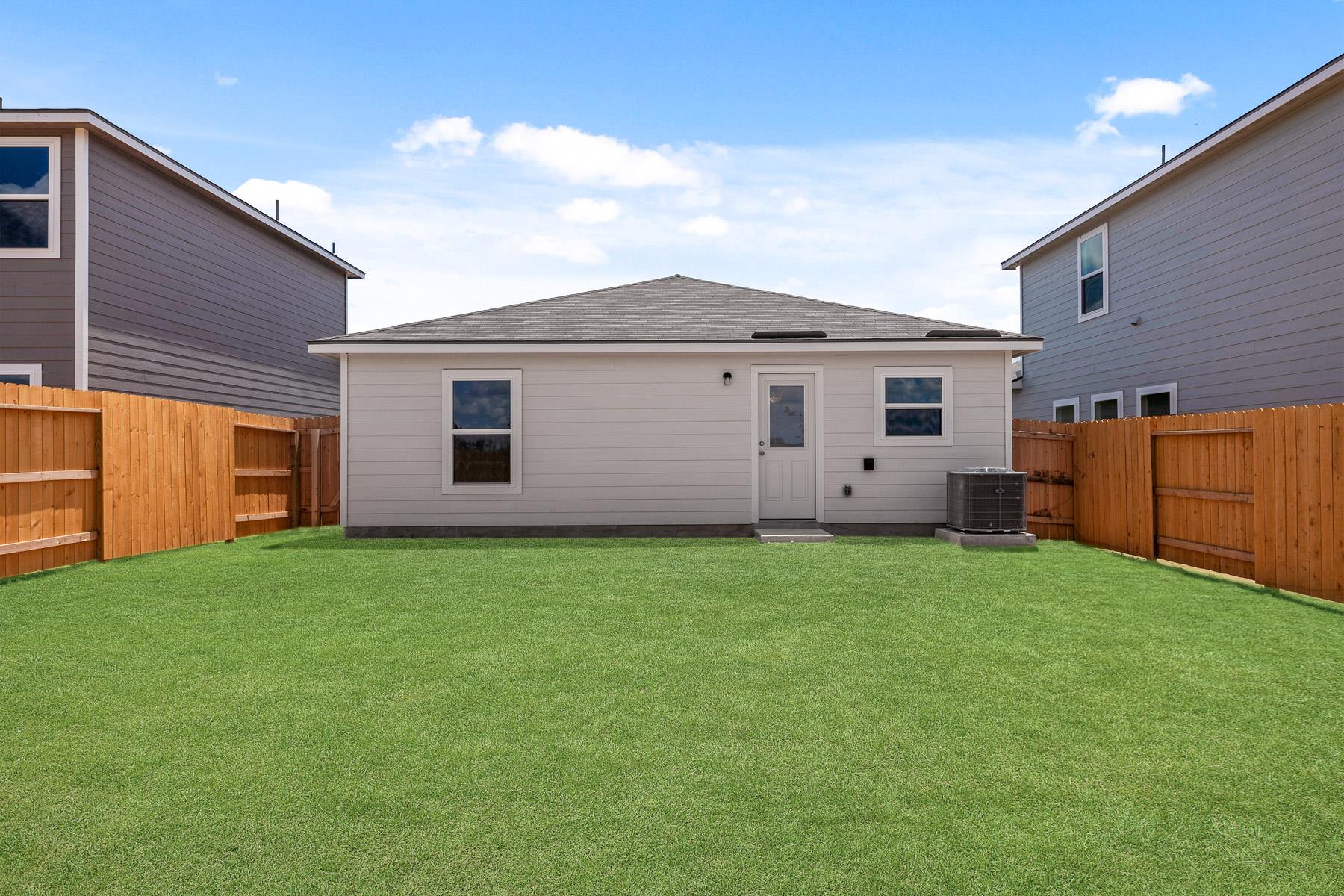 330 Low Pasture Trl Property Photo 11