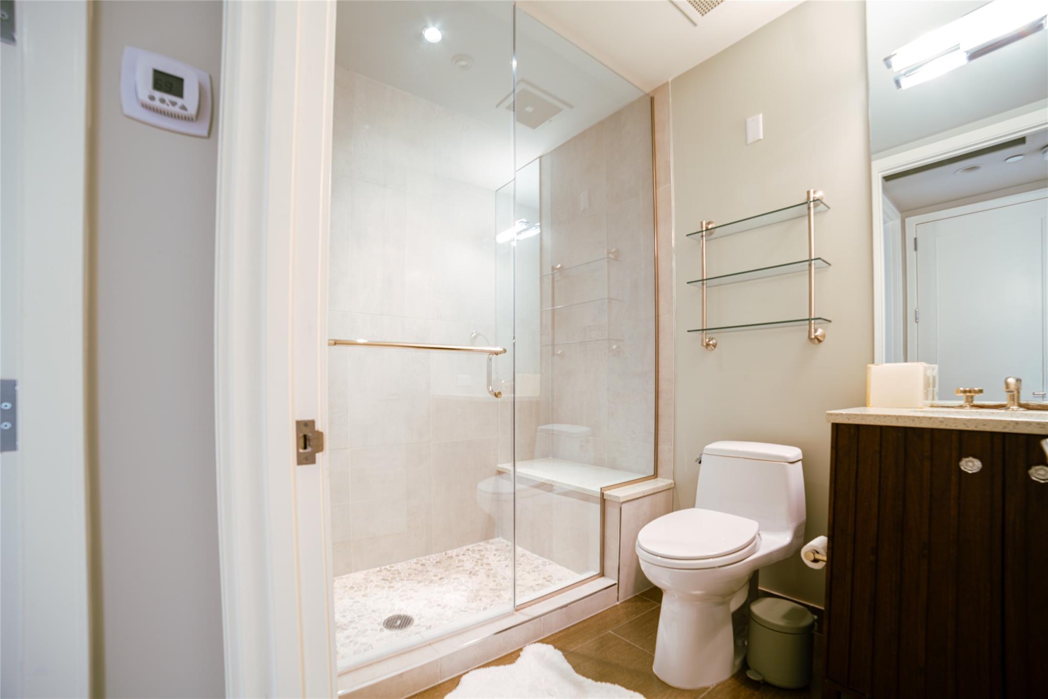 200 Congress Ave #11c Property Photo 8