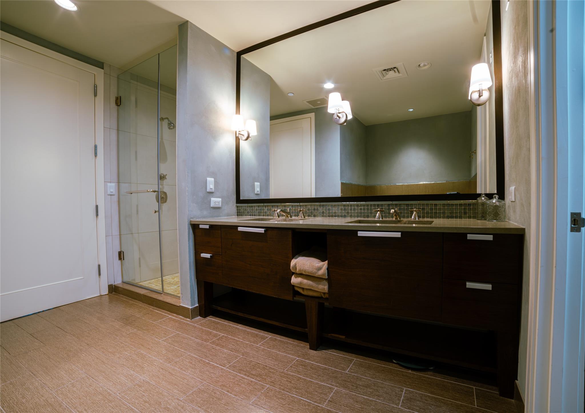 200 Congress Ave #11c Property Photo 16