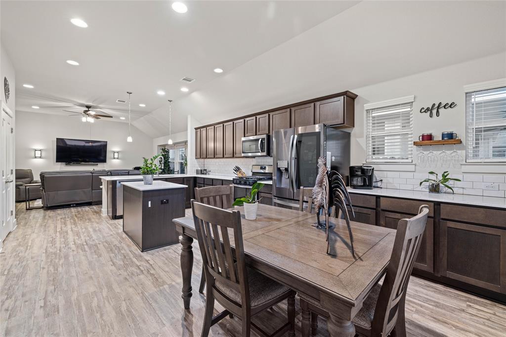 136 Mountain Sage Loop Property Photo 14