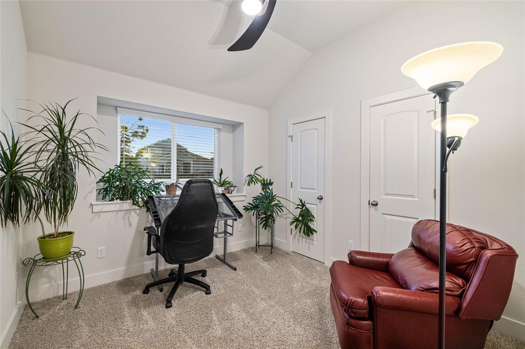 136 Mountain Sage Loop Property Photo 19