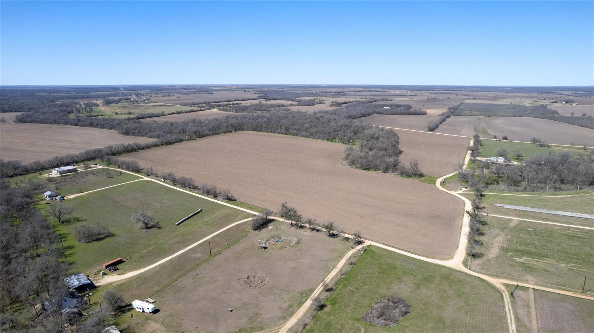 000 Cr 421 Property Photo