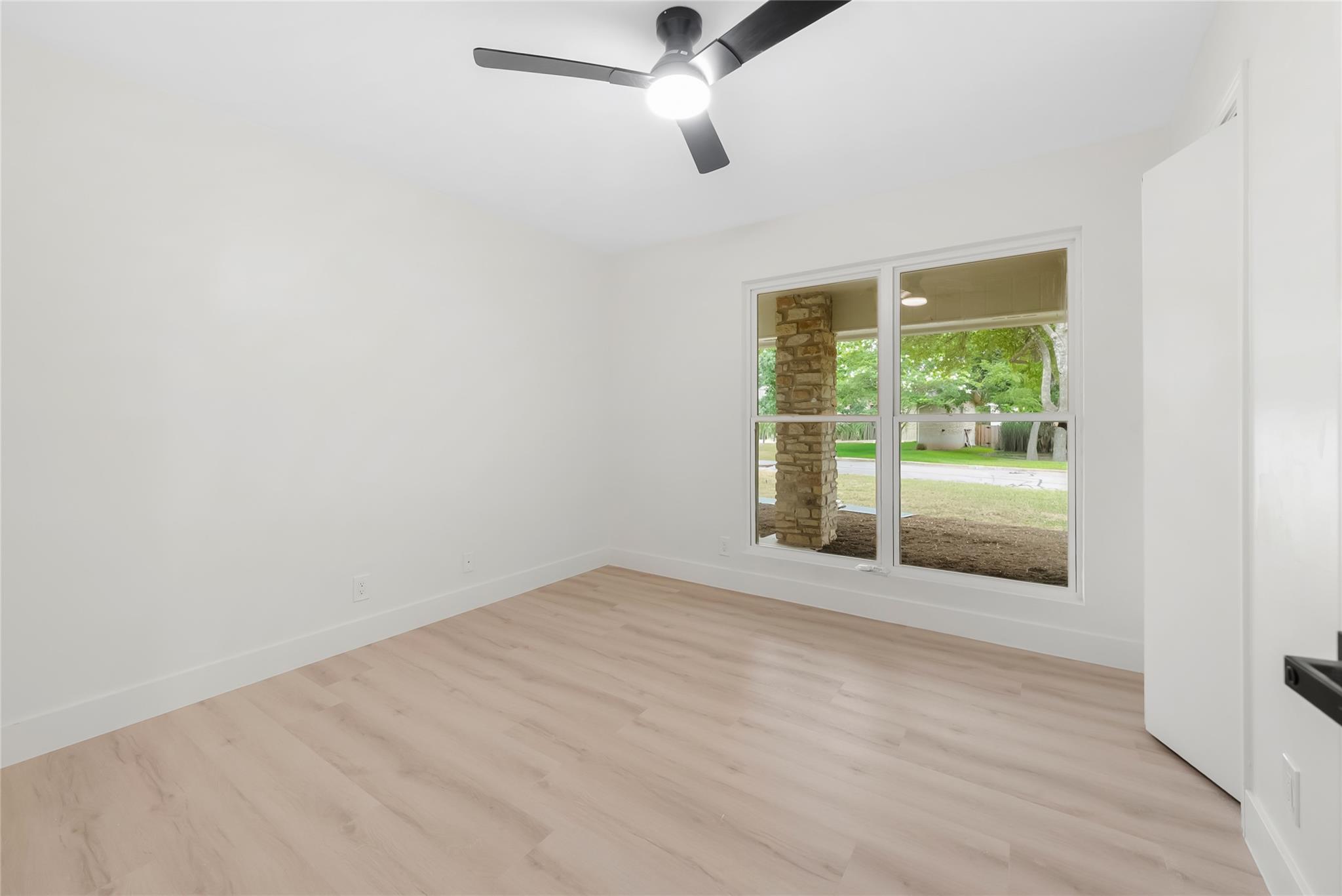 1403 Creekview Dr Property Photo 16
