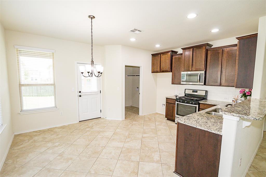 317 Noddy Rd Property Photo 5