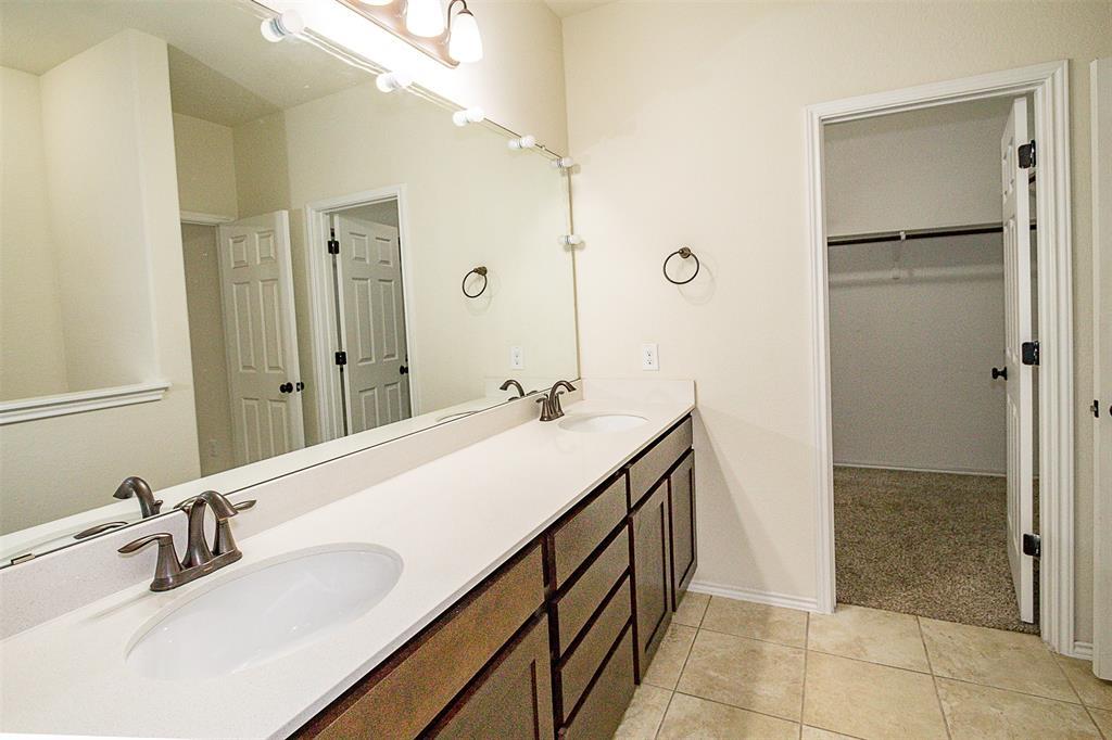 317 Noddy Rd Property Photo 11