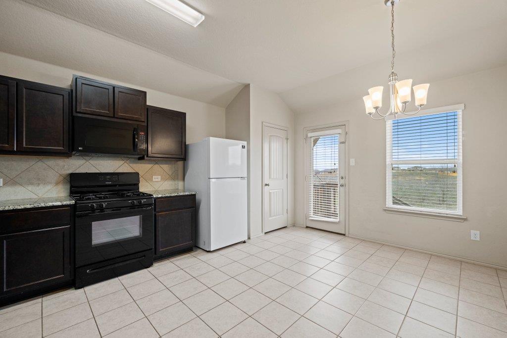 172 Lake Gln Property Photo 5