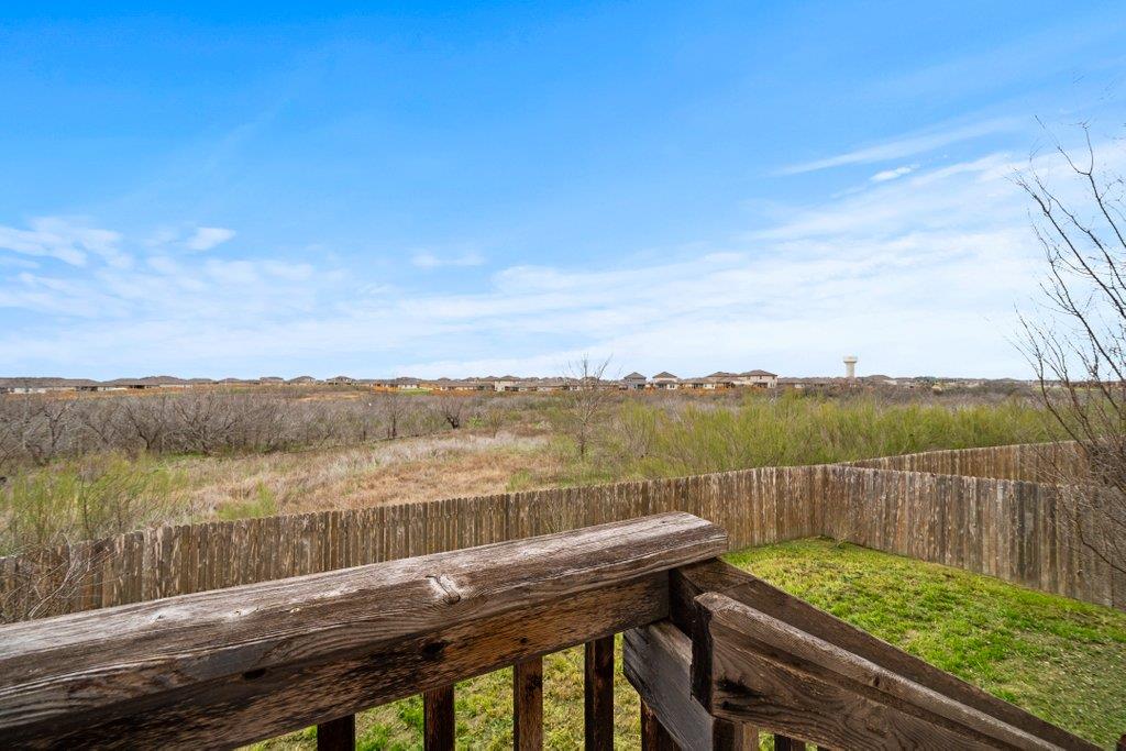 172 Lake Gln Property Photo 14