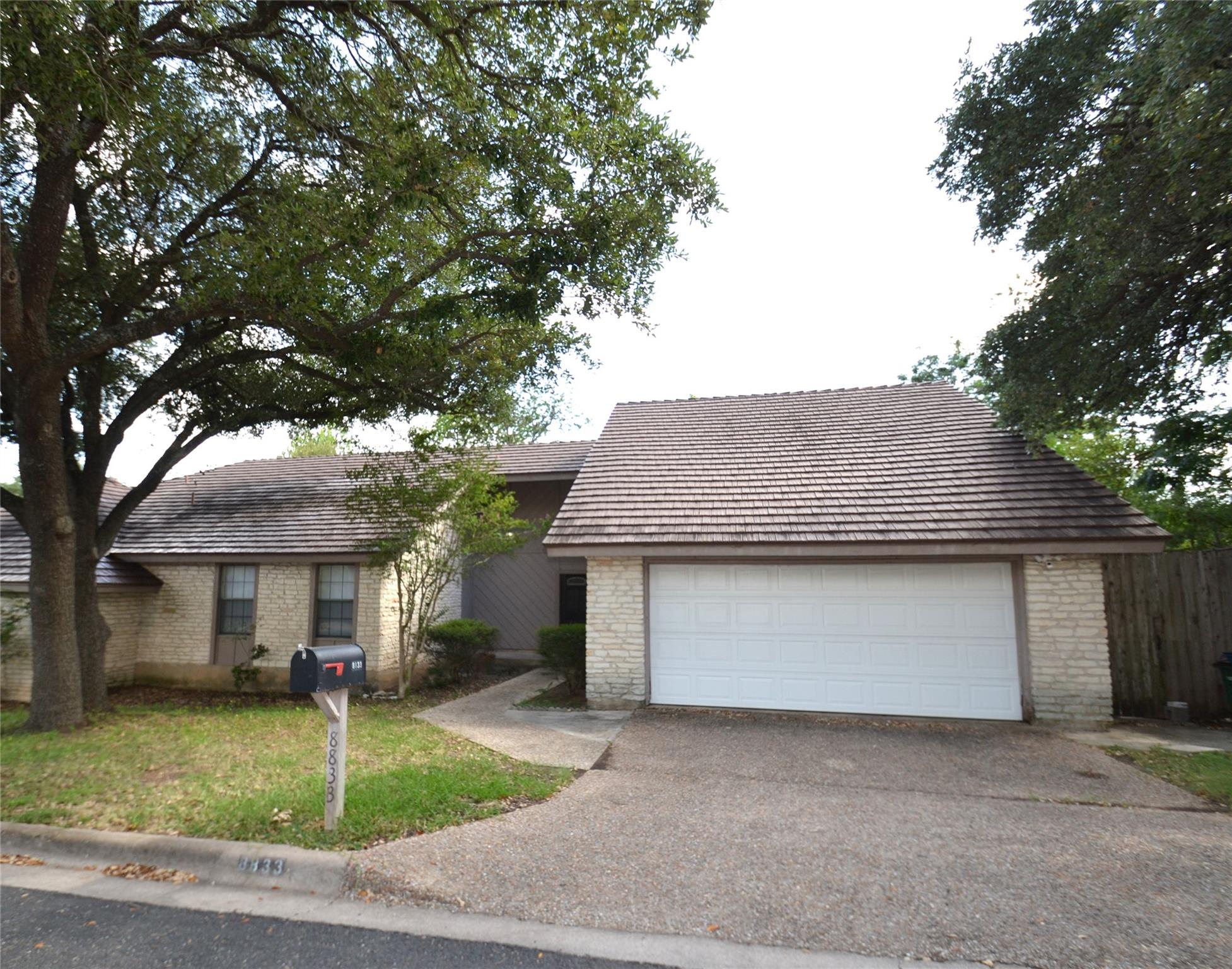 8833 Tallwood Dr Property Photo 1
