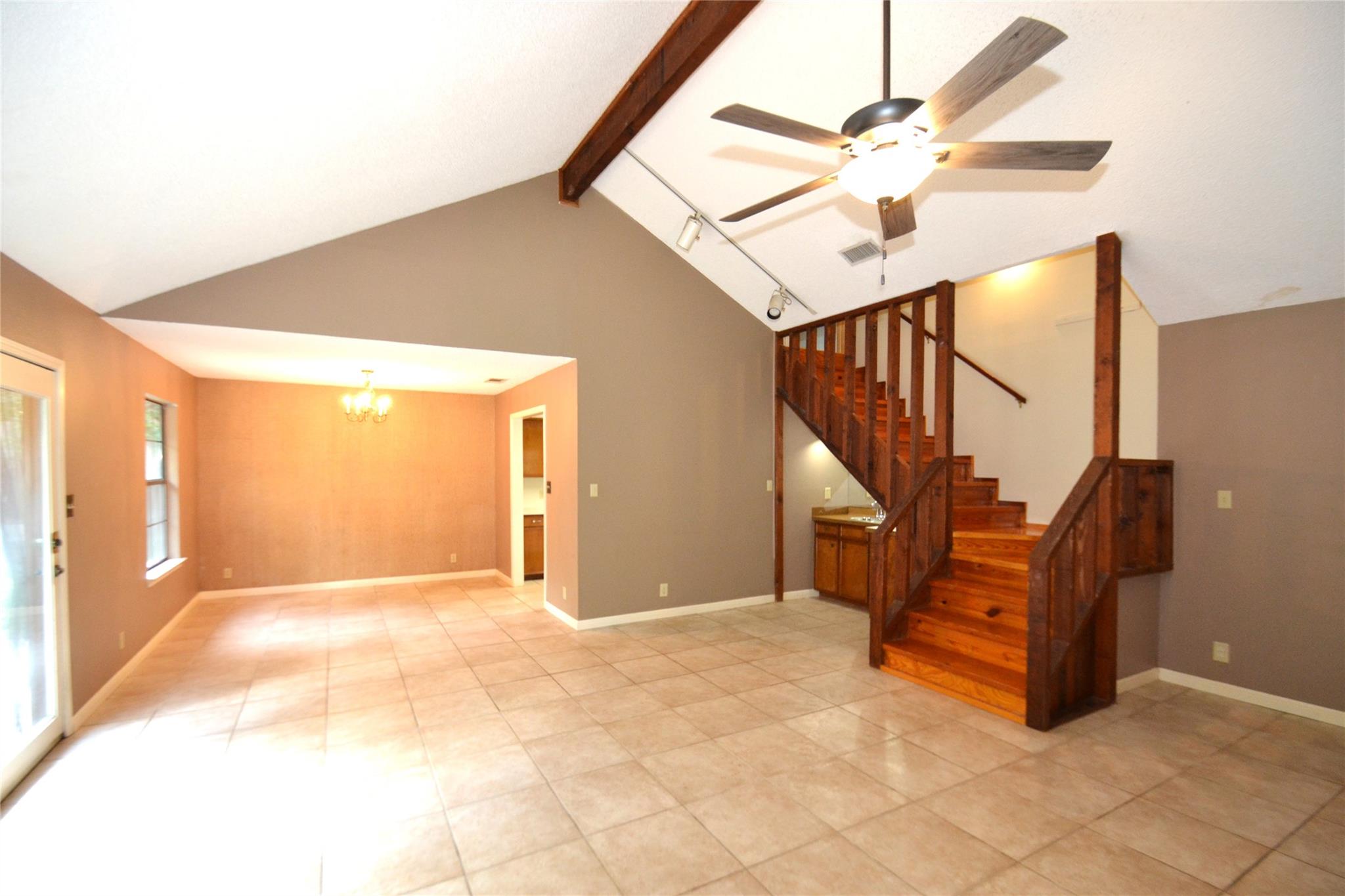 8833 Tallwood Dr Property Photo 4