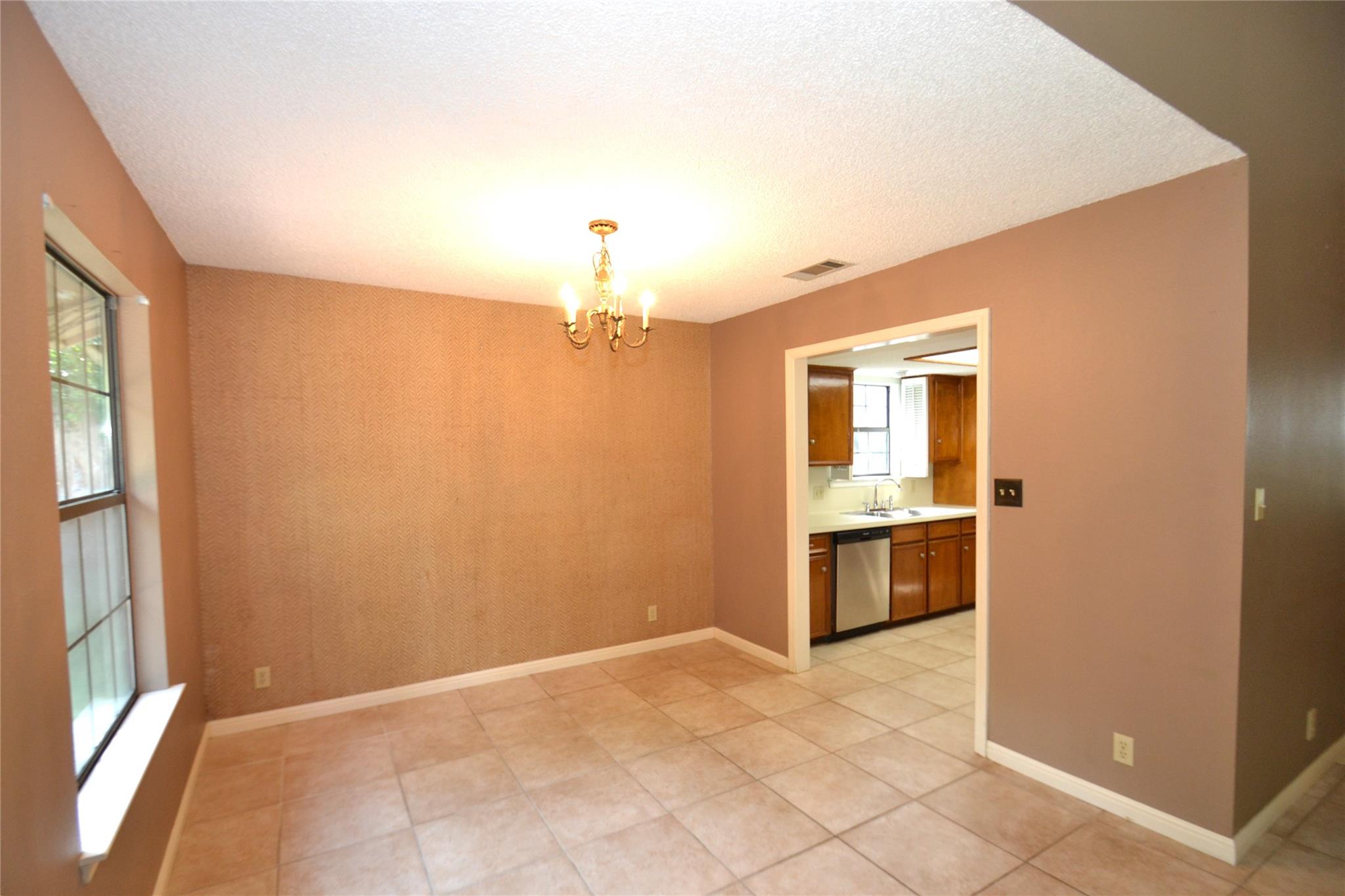 8833 Tallwood Dr Property Photo 6