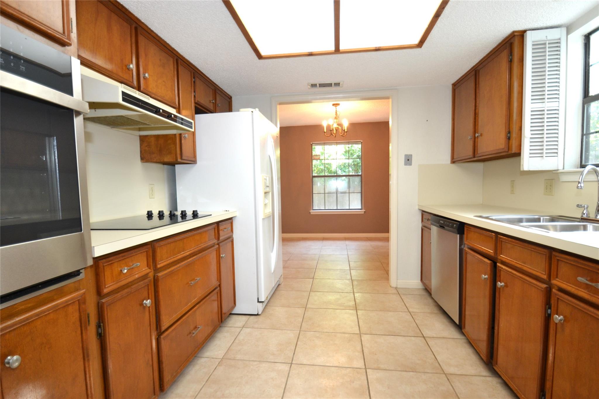8833 Tallwood Dr Property Photo 10