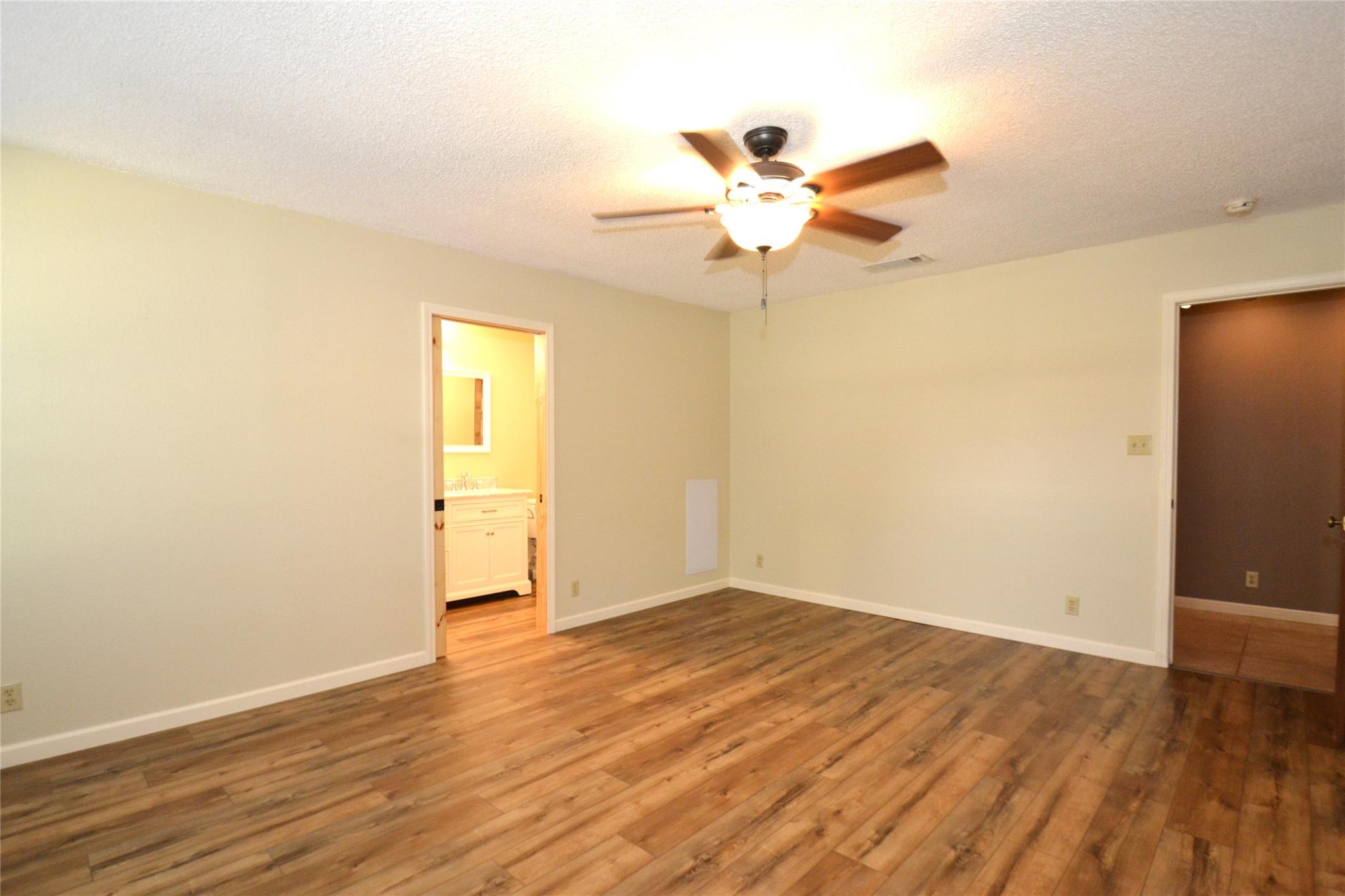 8833 Tallwood Dr Property Photo 18